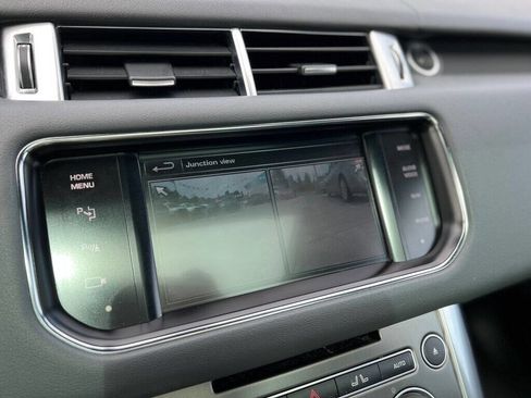 Used 2015 Land Rover Range Rover Sport SE image 29