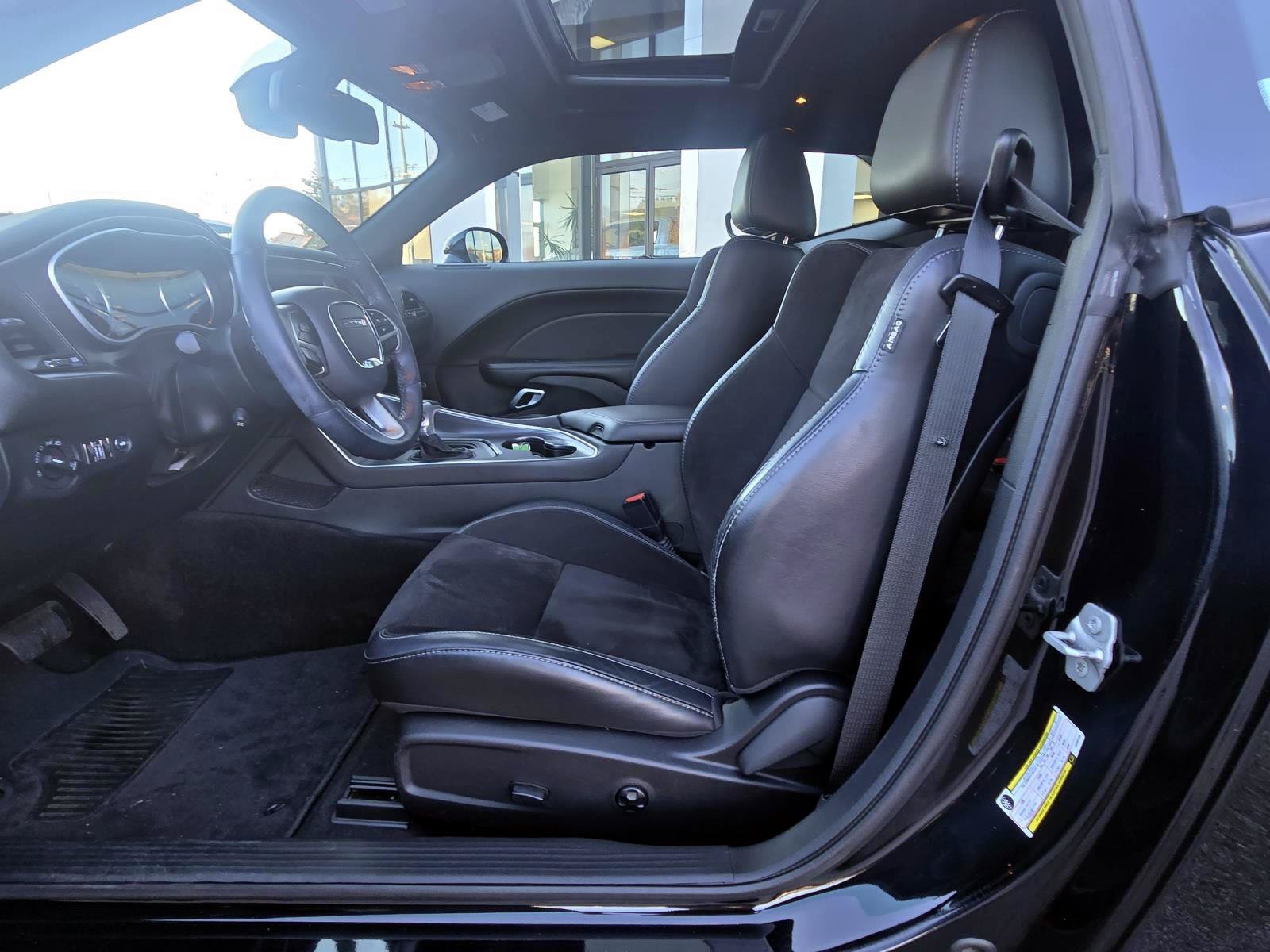 Used 2018 Dodge Challenger GT w/ GT Interior Package AWD/4WD image 10