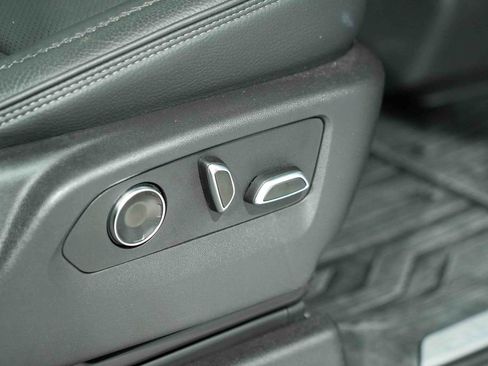 Used 2025 GMC Sierra 2500 Denali w/ Denali Reserve Package image 18