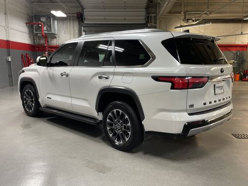 Used 2024 Toyota Sequoia Limited image 8