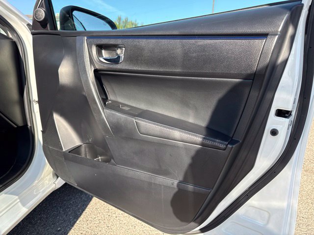 Used 2018 Toyota Corolla SE FWD image 11