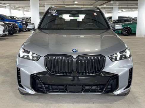 Used 2026 BMW X5 xDrive50e w/ M Sport Package AWD/4WD image 3