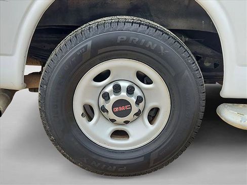 Used 2017 GMC Savana 2500 image 19