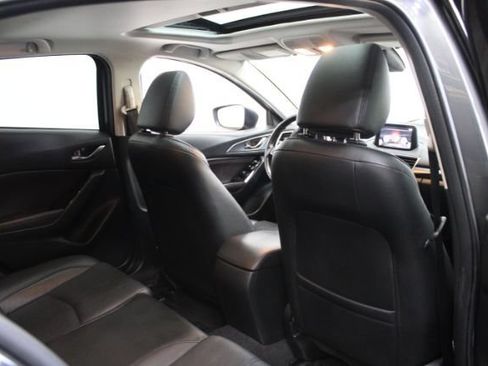 Used 2017 MAZDA MAZDA3 Grand Touring FWD image 25