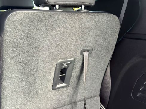 Used 2024 GMC Acadia Elevation image 39