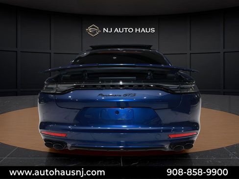Used 2021 Porsche Panamera GTS w/ Premium Package image 7