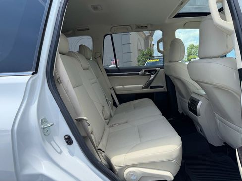 Used 2020 Lexus GX 460 Premium w/ Premium Package AWD/4WD image 21
