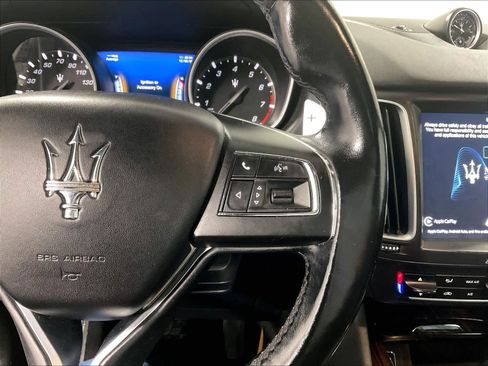 Used 2018 Maserati Levante GranLusso image 24