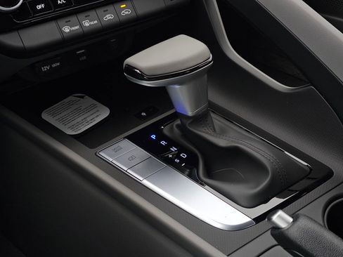 New 2026 Hyundai Elantra Sport image 23