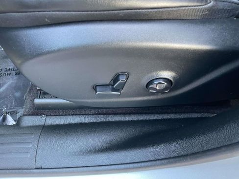 Used 2019 Jeep Cherokee Latitude Plus image 28