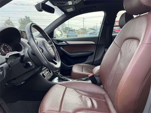 Used 2018 Audi Q3 2.0T Premium w/ Convenience Package image 16