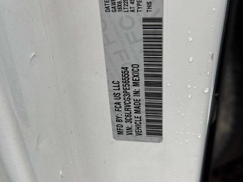 Used 2023 RAM ProMaster 2500 w/ Convenience Group FWD image 17