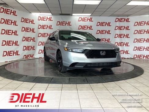 Used 2025 Honda Accord SE image 1