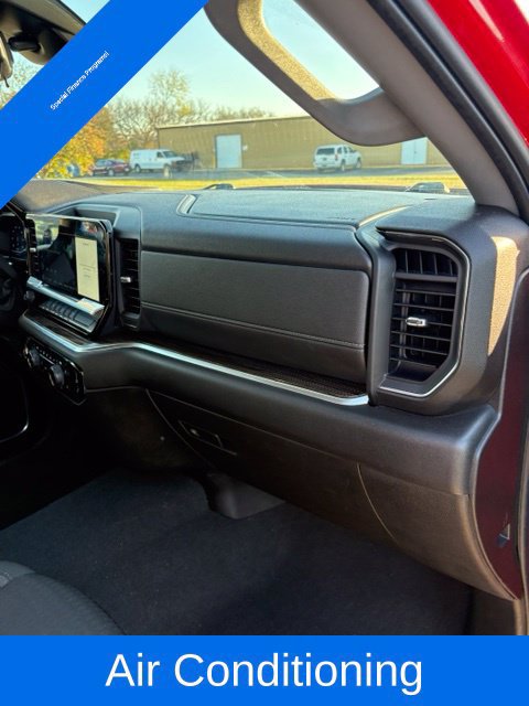 Used 2022 Chevrolet Silverado 1500 LT AWD/4WD image 35