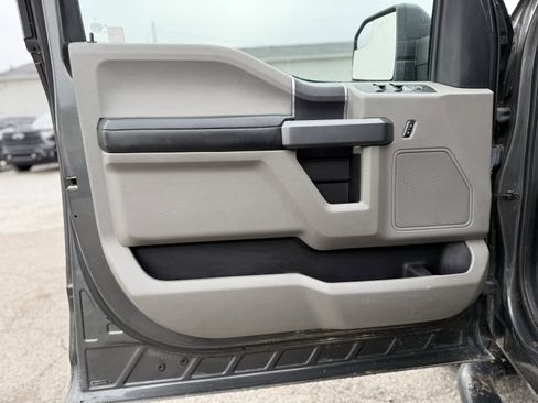 Used 2018 Ford F150 XLT image 11