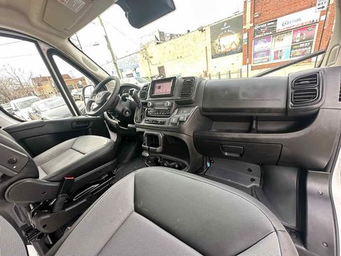 Used 2025 RAM ProMaster 2500 w/ Convenience Group FWD image 21