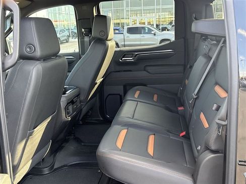 Used 2024 GMC Sierra 1500 AT4 w/ Technology Package image 25