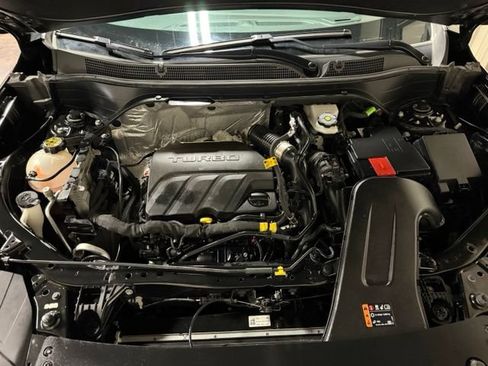Used 2024 Chevrolet Trax RS FWD image 40