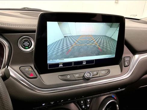 Used 2025 Chevrolet Blazer LT image 26