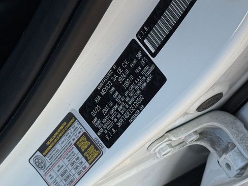 Used 2025 Kia K4 LXS image 30