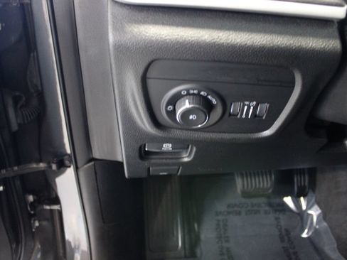 Used 2022 Jeep Grand Cherokee L Limited AWD/4WD image 7