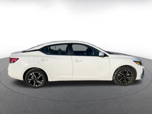 Used 2025 Nissan Sentra SV image 16