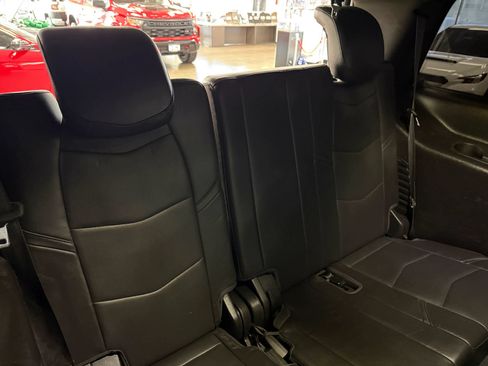 Used 2018 Cadillac Escalade Platinum RWD image 24
