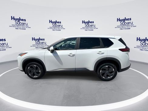 Used 2024 Nissan Rogue SV AWD/4WD image 1