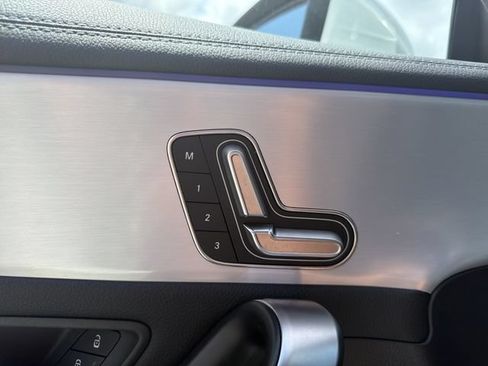 Used 2025 Mercedes-Benz CLA 250 image 35