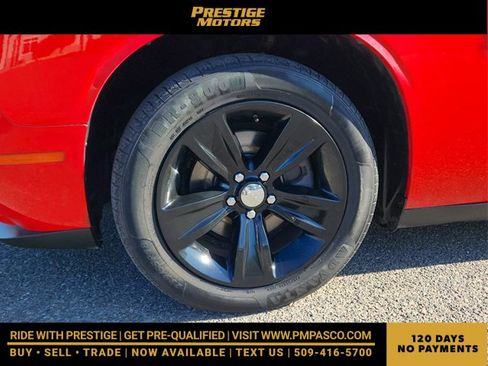 Used 2020 Dodge Challenger SXT image 9