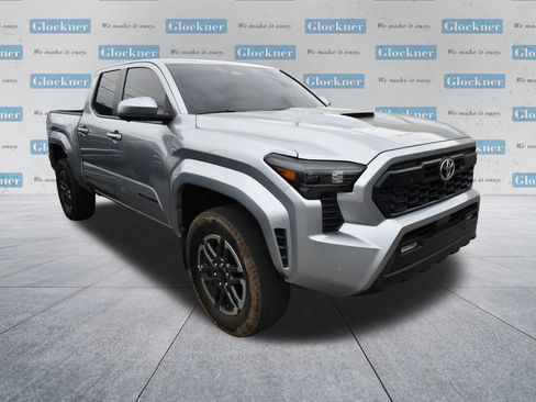 Used 2024 Toyota Tacoma TRD Sport w/ TRD Sport Premium Package image 2