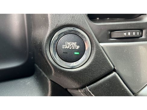 Used 2015 Chevrolet Suburban LT w/ Luxury Package AWD/4WD image 21