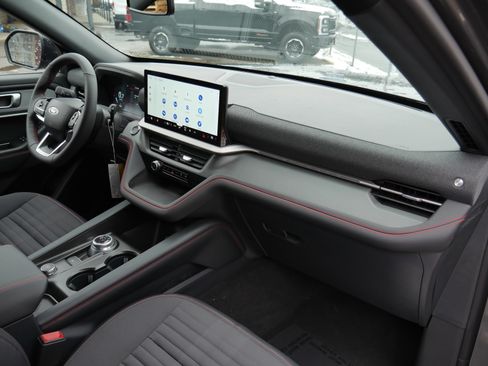 New 2026 Ford Explorer ST-Line w/ ST-Line Street Pack image 30