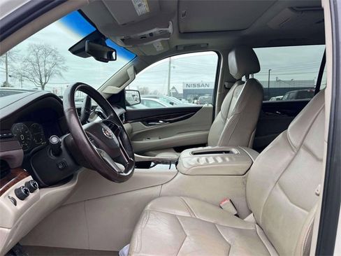 Used 2015 Cadillac Escalade ESV Premium image 12