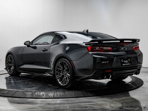 Used 2018 Chevrolet Camaro ZL1 RWD image 9