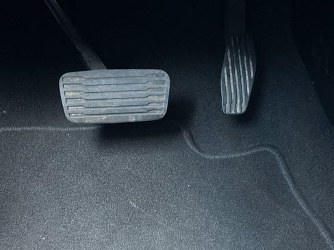 Used 2023 GMC Yukon XL SLT image 43