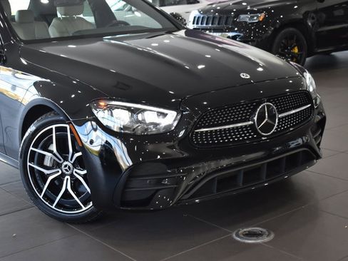 Used 2023 Mercedes-Benz E 350 4MATIC Sedan image 2