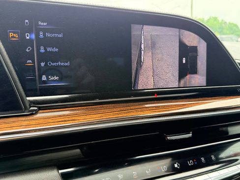 Used 2022 Cadillac Escalade Premium Luxury AWD/4WD image 28