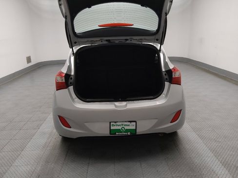 Used 2017 Hyundai Elantra GT image 29