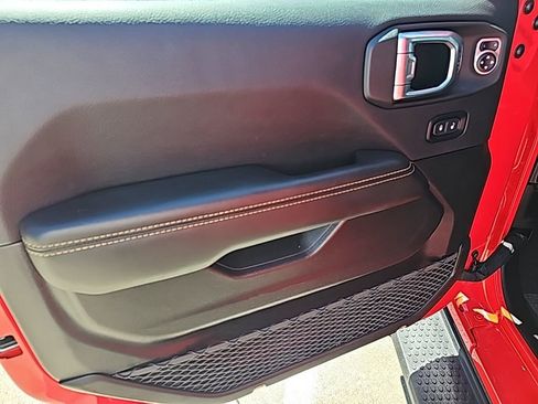 Certified 2025 Jeep Wrangler Unlimited Sahara image 14