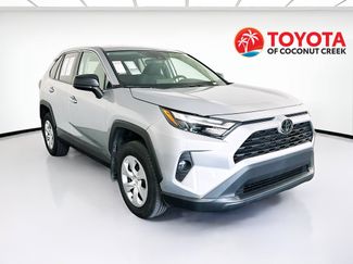Used 2025 Toyota RAV4 LE FWD video 1
