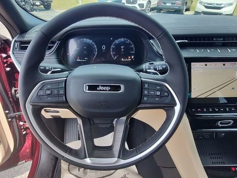 New 2026 Jeep Grand Cherokee Limited RWD image 8