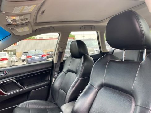 Used 2008 Subaru Outback 2.5XT AWD/4WD image 11