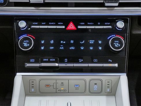 Used 2025 Hyundai Santa Fe Calligraphy image 21