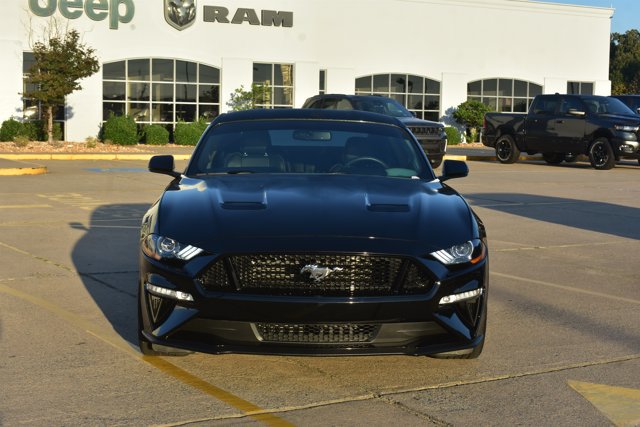 Used 2018 Ford Mustang GT Premium w/ Carbon Sport Interior Package RWD image 2