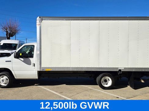 Used 2024 Ford E-350 and Econoline 350 Super Duty w/ Power Windows & Locks Group image 7