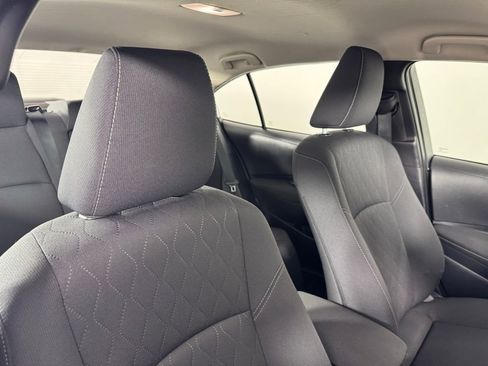 Used 2025 Toyota Corolla LE image 27