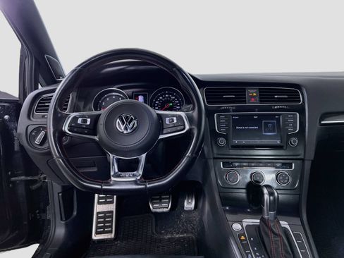 Used 2017 Volkswagen GTI SE FWD image 24