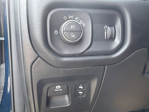 Used 2022 RAM 1500 Big Horn AWD/4WD image 34