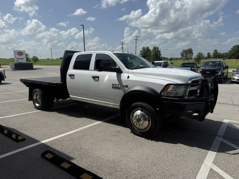 Used 2017 RAM 4500 Tradesman w/ Chrome Appearance Group AWD/4WD image 4